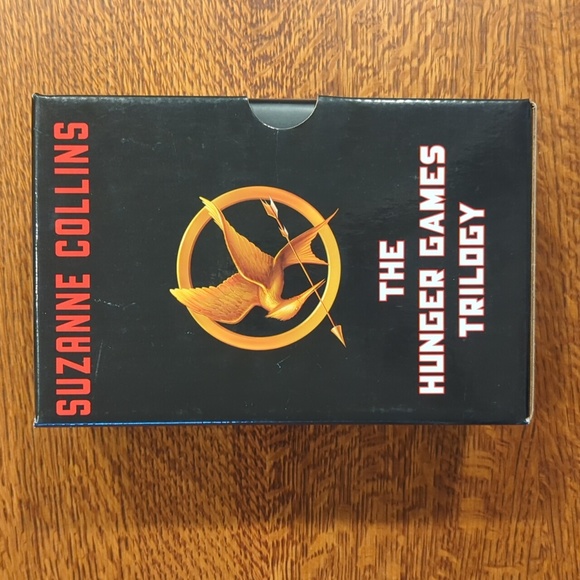 Hunger Games Hardcover Book Set - Picture 1 of 2
